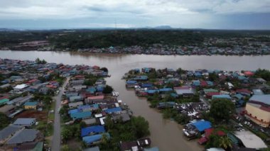 Bintulu, Malezya - 23 Kasım 2024 Eski Havaalanı ve Eski Bintulu Kasabası