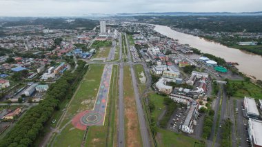 Bintulu, Malezya - 23 Kasım 2024 Eski Havaalanı ve Eski Bintulu Kasabası