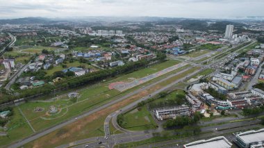 Bintulu, Malezya - 23 Kasım 2024 Eski Havaalanı ve Eski Bintulu Kasabası