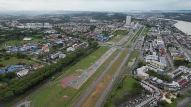 Bintulu, Malezya - 23 Kasım 2024 Eski Havaalanı ve Eski Bintulu Kasabası