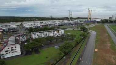 Bintulu, Malezya - 23 Kasım 2024 Eski Havaalanı ve Eski Bintulu Kasabası
