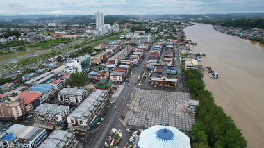 Bintulu, Malezya - 23 Kasım 2024 Eski Havaalanı ve Eski Bintulu Kasabası