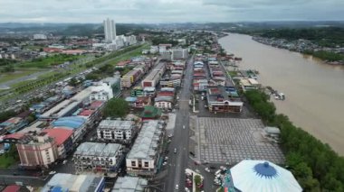 Bintulu, Malezya - 23 Kasım 2024 Eski Havaalanı ve Eski Bintulu Kasabası