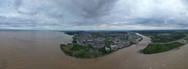 Bintulu, Malezya - 23 Kasım 2024: Bintulu 'nun Tanjung Batu Plajı