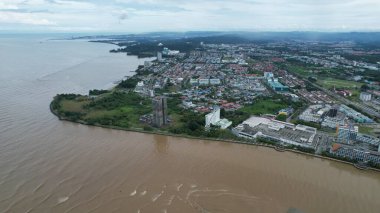 Bintulu, Malezya - 23 Kasım 2024: Bintulu 'nun Tanjung Batu Plajı