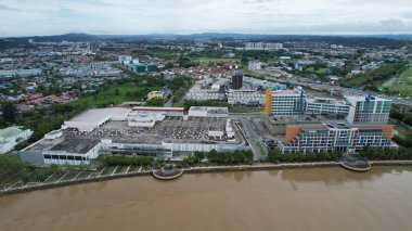 Bintulu, Malezya - 23 Kasım 2024: Bintulu 'nun Tanjung Batu Plajı