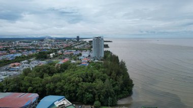 Bintulu, Malezya - 23 Kasım 2024: Bintulu 'nun Tanjung Batu Plajı