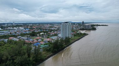 Bintulu, Malezya - 23 Kasım 2024: Bintulu 'nun Tanjung Batu Plajı