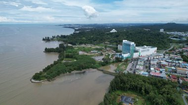 Bintulu, Malezya - 23 Kasım 2024: Bintulu 'nun Tanjung Batu Plajı