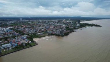 Bintulu, Malezya - 23 Kasım 2024 Eski Havaalanı ve Eski Bintulu Kasabası