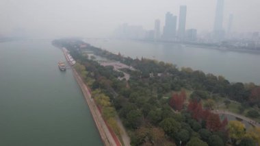 Changsha, Çin - 27 Aralık 2024: Başkan Maos Heykeli Turuncu Ada 'da Havadan Bakış