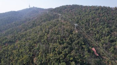 Changsha, Çin - 27 Aralık 2024: Yuelu Dağı ve Hunan Üniversitesi