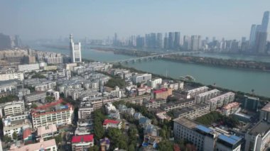 Changsha, Çin - 27 Aralık 2024: Yuelu Dağı ve Hunan Üniversitesi