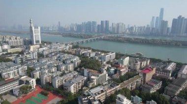 Changsha, Çin - 27 Aralık 2024: Yuelu Dağı ve Hunan Üniversitesi
