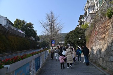 Changsha, Çin - 27 Aralık 2024: Yuelu Dağı ve Hunan Üniversitesi