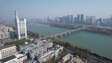 Changsha, Çin - 27 Aralık 2024: Yuelu Dağı ve Hunan Üniversitesi