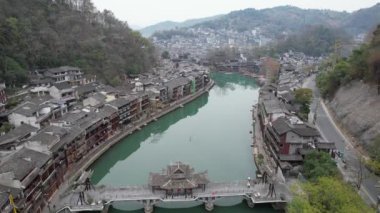 Fenghuang, Çin - 23 Aralık 2024 Anka Kasabası Hava Görüntüsü