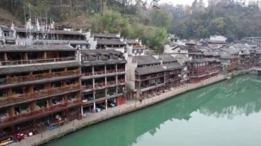Fenghuang, Çin - 23 Aralık 2024 Anka Kasabası Hava Görüntüsü
