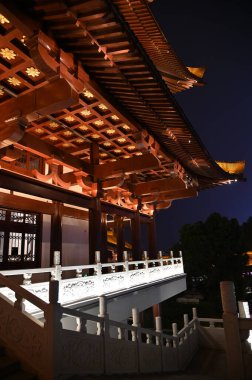 Changsha, Çin - 26 Aralık 2024: Du Fu Nehri Pavyonu