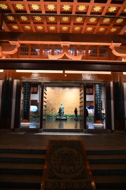 Changsha, Çin - 26 Aralık 2024: Du Fu Nehri Pavyonu