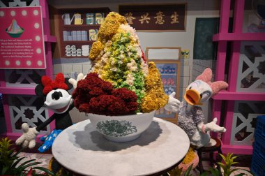 Marina Körfezi, Singapur - 31 Ocak 2025 Koyun yanındaki Bahçelerde Çiçek Fantezisi