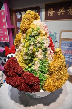 Marina Körfezi, Singapur - 31 Ocak 2025 Koyun yanındaki Bahçelerde Çiçek Fantezisi