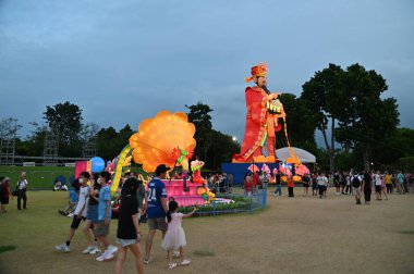 Marina Körfezi, Singapur - 31 Ocak 2025 Koyun yanındaki Bahçelerde Çiçek Fantezisi