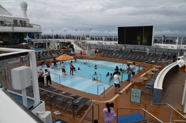 Marina Körfezi, Singapur - 27 Ocak 2025 Deniz Marşı Gemisi Gezisi