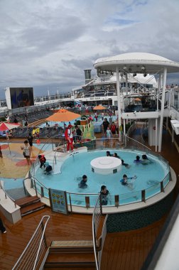 Marina Körfezi, Singapur - 27 Ocak 2025 Deniz Marşı Gemisi Gezisi