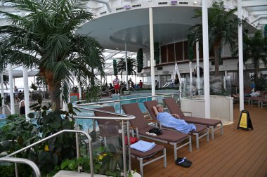 Marina Körfezi, Singapur - 27 Ocak 2025 Deniz Marşı Gemisi Gezisi