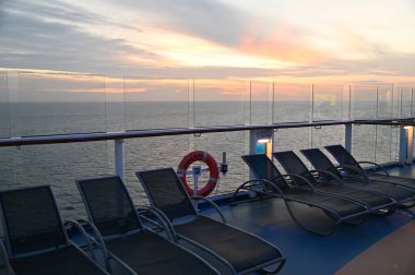 Marina Körfezi, Singapur - 27 Ocak 2025 Deniz Marşı Gemisi Gezisi