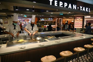 Singapur Şehri, Singapur - 1 Şubat 2025: Orchard, Bugis, Marina Körfezi ve Çin Mahallesi Alışveriş Bölgeleri