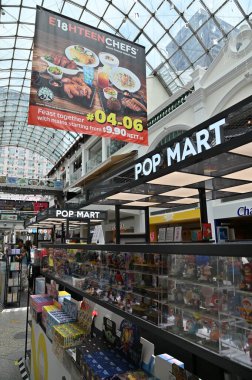 Singapur Şehri, Singapur - 1 Şubat 2025: Orchard, Bugis, Marina Körfezi ve Çin Mahallesi Alışveriş Bölgeleri