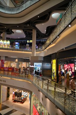 Singapur Şehri, Singapur - 1 Şubat 2025: Orchard, Bugis, Marina Körfezi ve Çin Mahallesi Alışveriş Bölgeleri