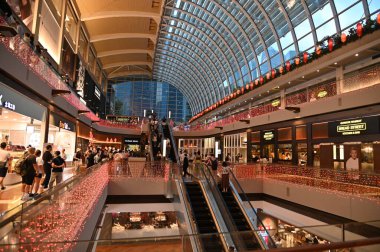 Singapur Şehri, Singapur - 1 Şubat 2025: Orchard, Bugis, Marina Körfezi ve Çin Mahallesi Alışveriş Bölgeleri