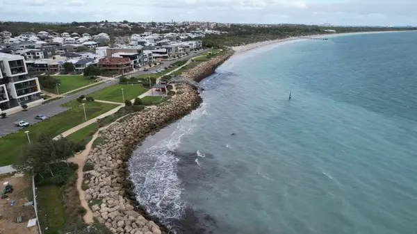 Fremantle, Avustralya 5 Haziran 2025: The Omeo Wreck ve Coogee Beach