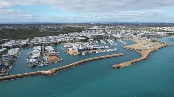 Fremantle, Avustralya 5 Haziran 2025: The Omeo Wreck ve Coogee Beach