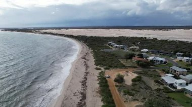 Lancelin, Avustralya 2 Haziran 2025: Lancelin Batı Avustralya 'nın kum tepeleri ve plajları