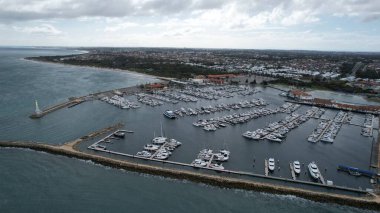 Hillarys, Avustralya 3 Haziran 2025: The Hillarys Boat Harbour of Perth CBD