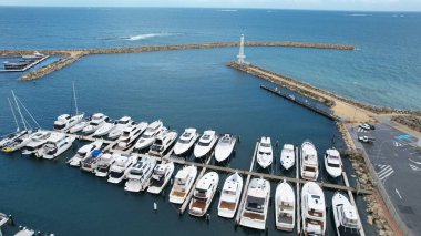 Hillarys, Avustralya 3 Haziran 2025: The Hillarys Boat Harbour of Perth CBD