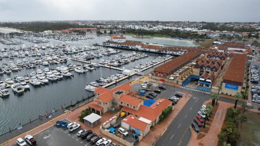Hillarys, Avustralya 3 Haziran 2025: The Hillarys Boat Harbour of Perth CBD