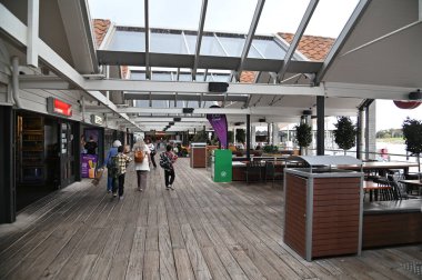 Hillarys, Avustralya 3 Haziran 2025: The Hillarys Boat Harbour of Perth CBD