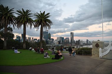 Perth, Avustralya 4 Haziran 2025: Perth CBD 'nin Krallar Parkı