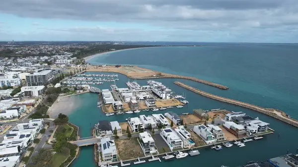 Fremantle, Avustralya 5 Haziran 2025: The Omeo Wreck ve Coogee Beach