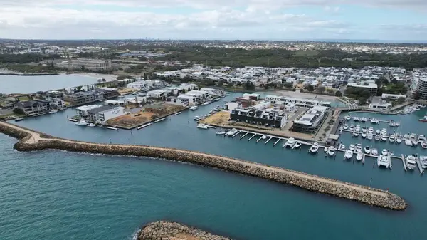 Fremantle, Avustralya 5 Haziran 2025: The Omeo Wreck ve Coogee Beach
