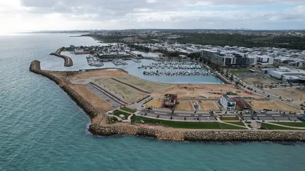 Fremantle, Avustralya 5 Haziran 2025: The Omeo Wreck ve Coogee Beach