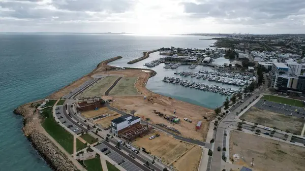 Fremantle, Avustralya 5 Haziran 2025: The Omeo Wreck ve Coogee Beach