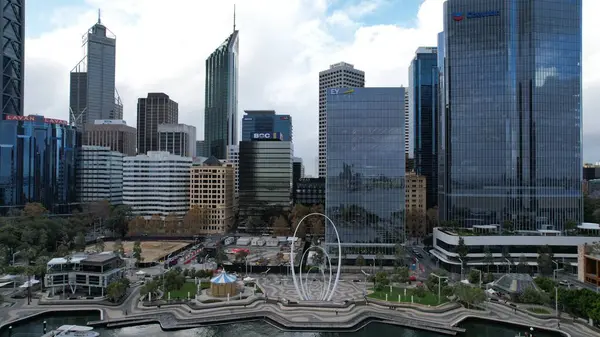Perth, Avustralya 3 Haziran 2025: Perth CBD 'nin Elizabeth Rıhtımı