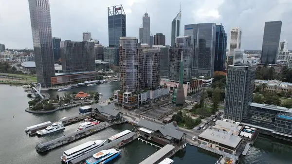 Perth, Avustralya 3 Haziran 2025: Perth CBD 'nin Elizabeth Rıhtımı