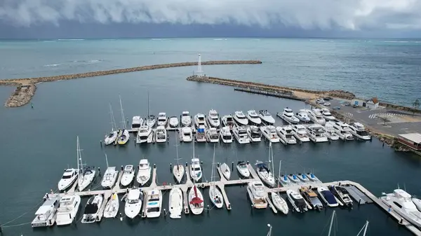 Hillarys, Avustralya 3 Haziran 2025: The Hillarys Boat Harbour of Perth CBD